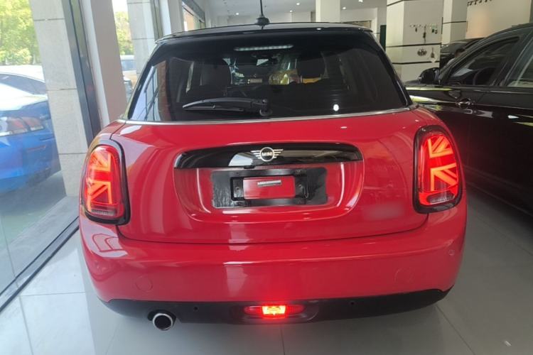 Used MINI 2019 1.5T COOPER Classic Edition Five-Door Version Rear