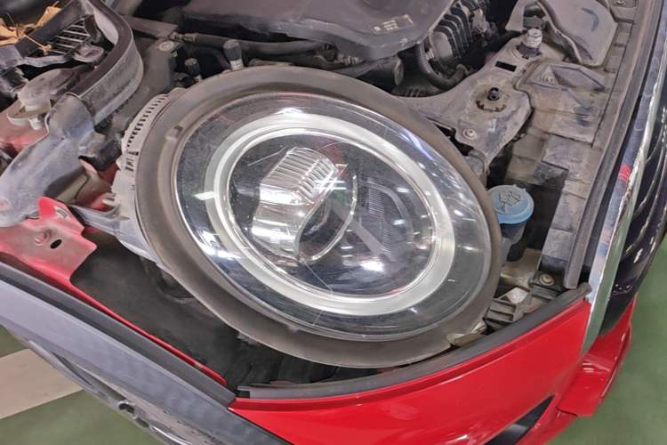 Used MINI 2019 1.5T COOPER Racing Edition Five-Door Model Right Front Headlight