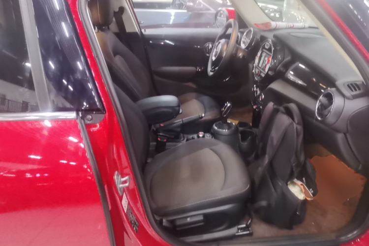 Used MINI 2019 1.5T ONE PLUS Five-Door Edition Right Front Seat