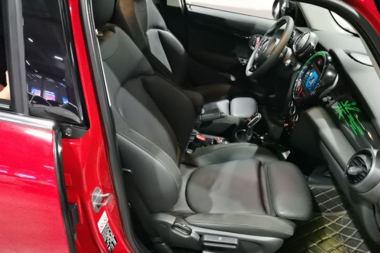 Used MINI 2019 1.5T COOPER Artist Five-Door Edition Right Front Seat