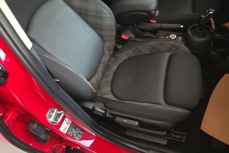 Used MINI 2019 1.5T COOPER Classic Edition Five-Door Version Right Front Seat