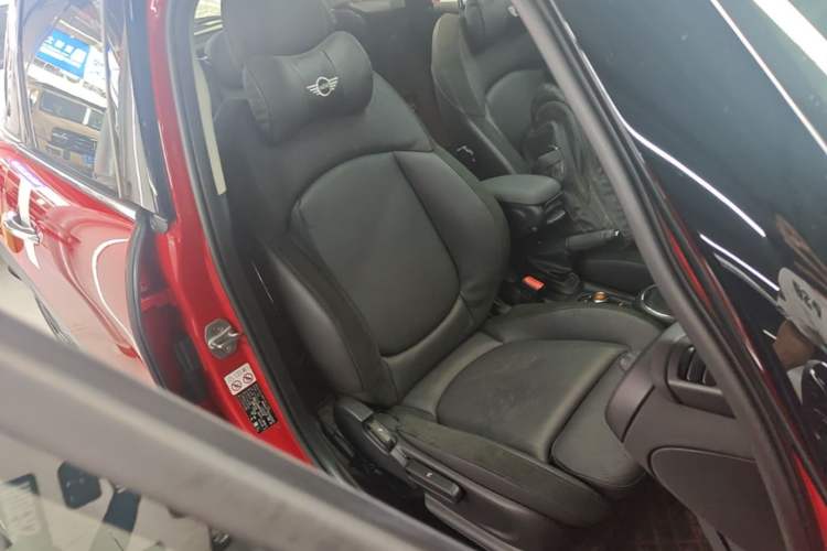 Used MINI 2019 1.5T COOPER Artist Five-Door Edition Right Front Seat