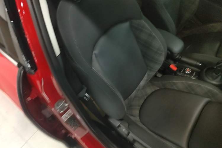 Used MINI 2019 1.5T COOPER Classic Edition Five-Door Version Right Front Seat
