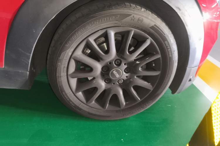 Used MINI 2019 1.5T COOPER Classic Edition Right Front Wheel Hub