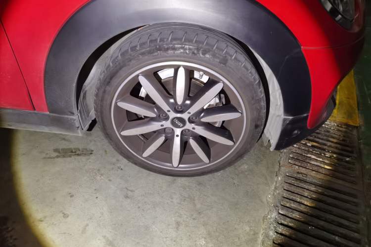 Used MINI 2019 1.5T COOPER Artist Right Front Wheel Hub