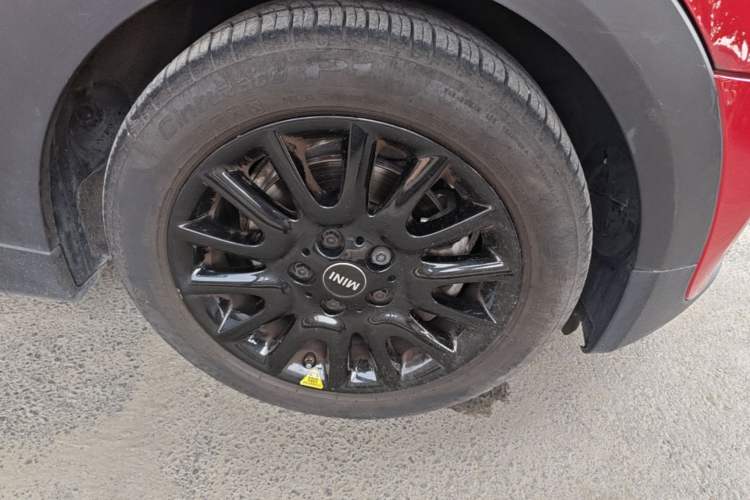 Used MINI 2019 1.5T ONE PLUS Right Front Wheel Hub