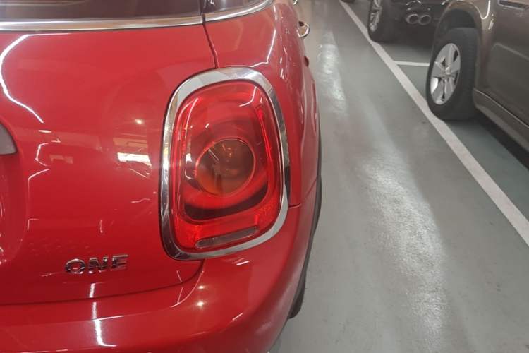 Used MINI 2019 1.5T ONE Five-Door Edition Right Rear Taillight