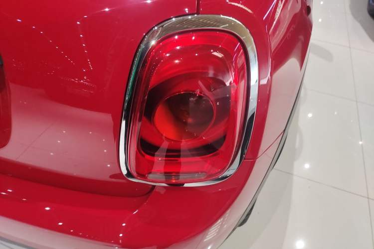 Used MINI 2019 1.5T ONE Five-Door Edition Right Rear Taillight