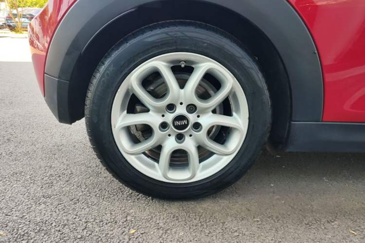 Used MINI 2019 1.5T ONE Right Rear Wheel Hub