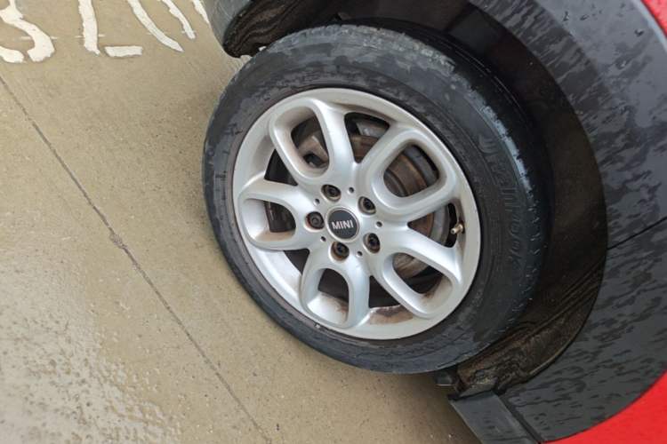 Used MINI 2019 1.5T ONE Five-Door Edition Right Rear Wheel Hub