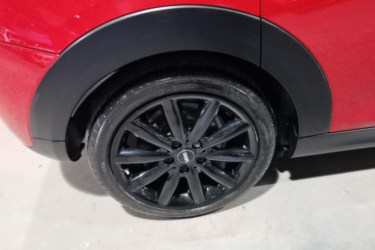 Used MINI 2019 1.5T COOPER Artist Five-Door Edition Right Rear Wheel Hub