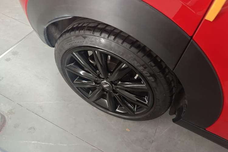 Used MINI 2019 1.5T COOPER Artist Five-Door Edition Right Rear Wheel Hub