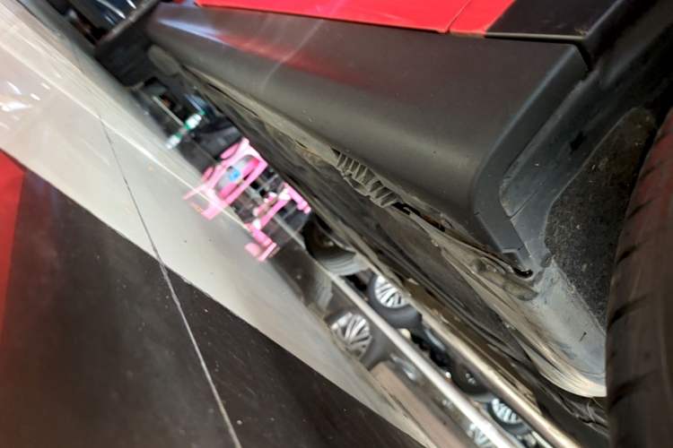 Used MINI 2019 1.5T ONE Five-Door Edition Right Side Sill