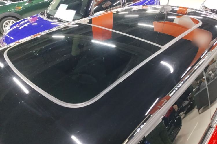 Used MINI 2019 1.5T COOPER Artist Roof