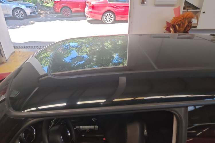 Used MINI 2019 1.5T COOPER Artist Roof
