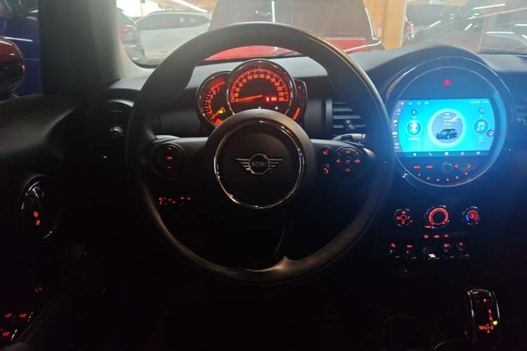 Used MINI 2019 1.5T ONE Five-Door Edition Steering Wheel