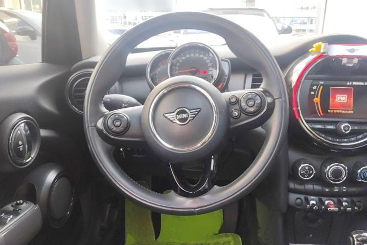 Used MINI 2019 1.5T ONE Five-Door Edition Steering Wheel