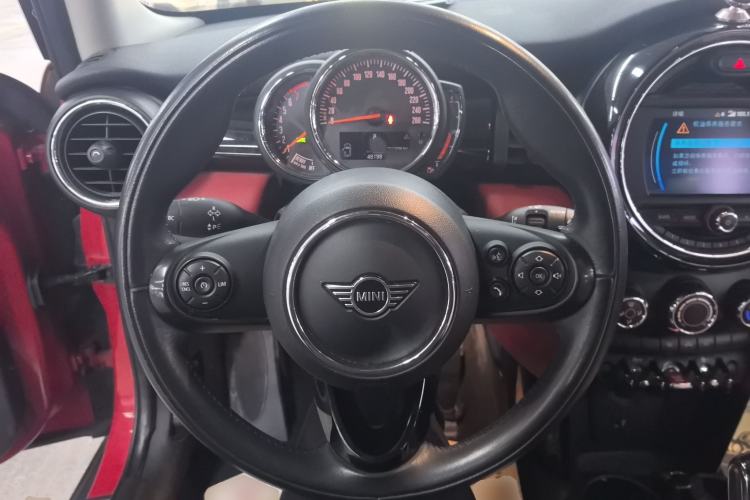 Used MINI 2019 1.5T ONE PLUS Five-Door Edition Steering Wheel