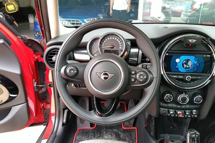 Used MINI 2019 1.5T COOPER Classic Edition Five-Door Version Steering Wheel