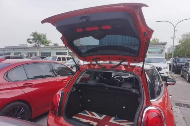 Used MINI 2019 1.5T COOPER Classic Edition Trunk