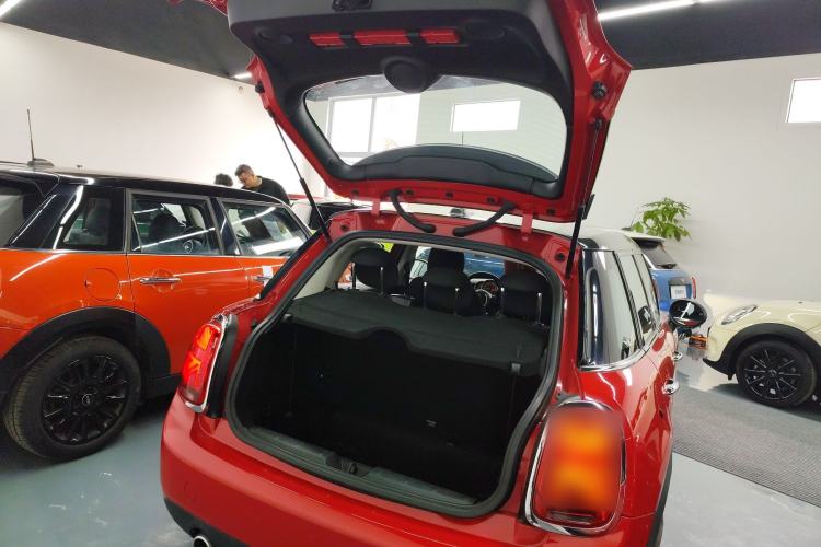 Used MINI 2019 1.5T COOPER Classic Edition Five-Door Version Trunk