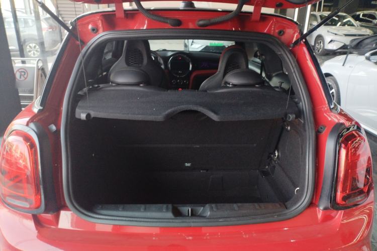 Used MINI 2019 2.0T COOPER S Racing Driver Trunk