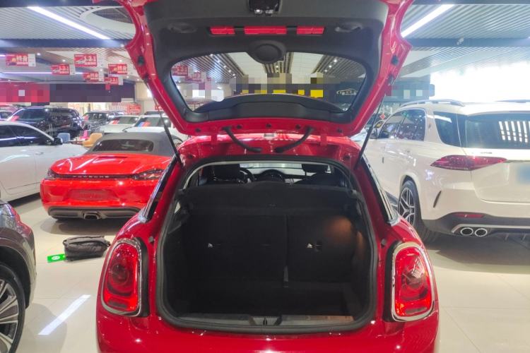 Used MINI 2019 1.5T ONE Five-Door Edition Trunk