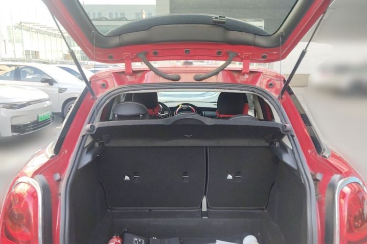 Used MINI 2019 1.5T ONE Five-Door Edition Trunk