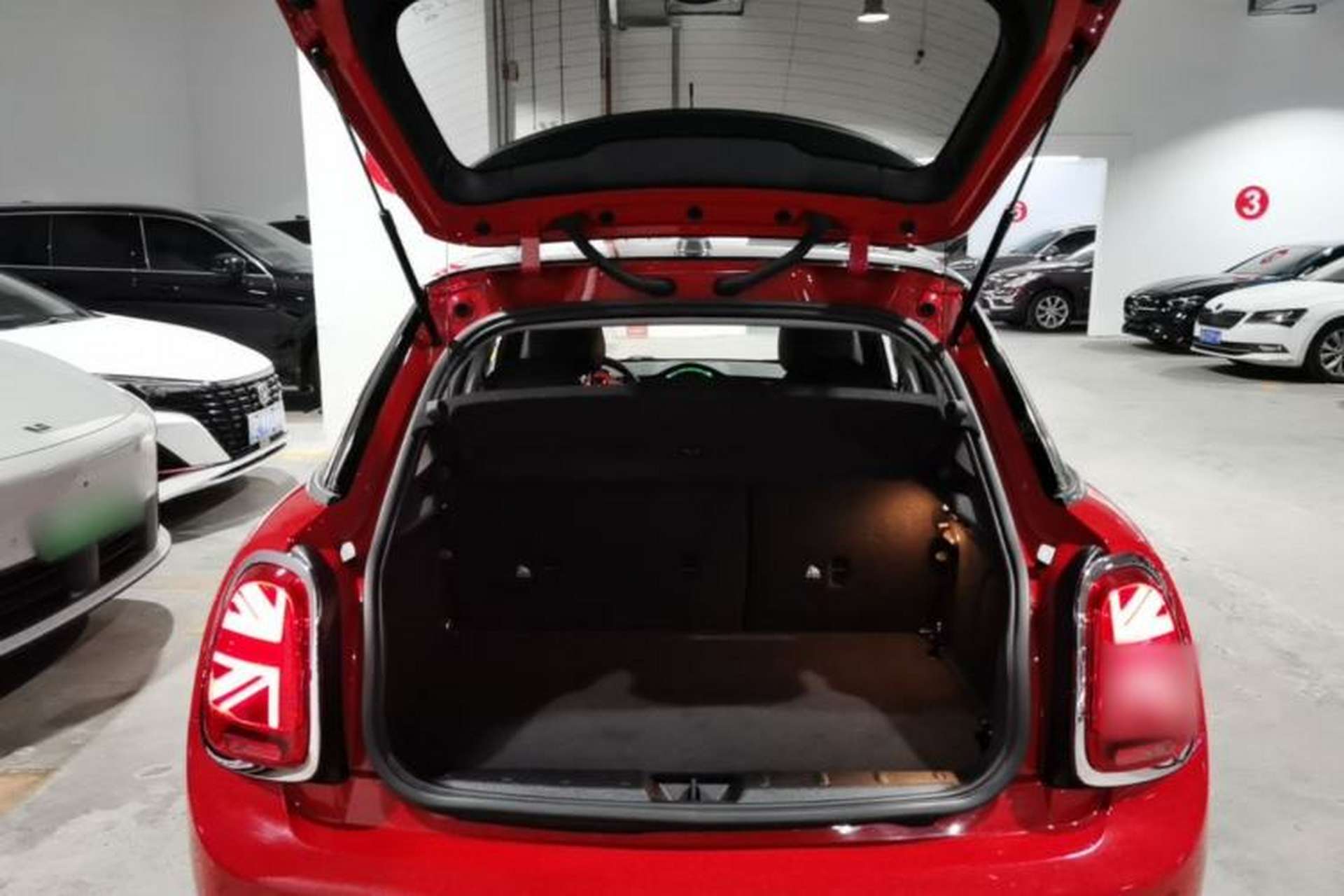 Used MINI 2019 1.5T COOPER Artist Five-Door Edition Trunk