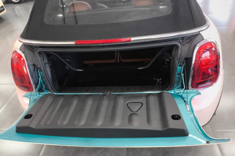 Used MINI 2019 1.5T COOPER CABRIO Artist Trunk
