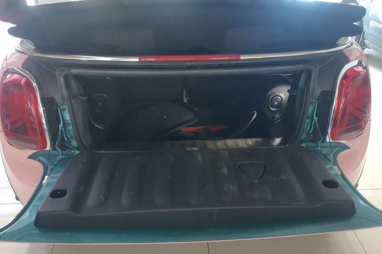 Used MINI 2019 1.5T COOPER CABRIO Temptation Edition Trunk