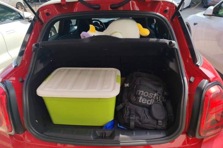 Used MINI 2019 2.0T COOPER S Racing Edition Five-Door Version Trunk