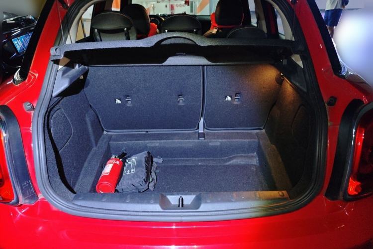 Used MINI 2019 1.5T ONE Five-Door Edition Trunk