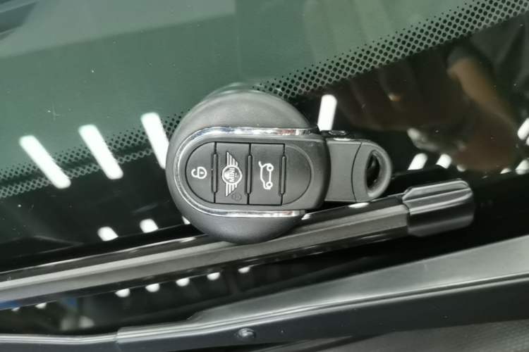 Used MINI 2019 1.5T COOPER Artist Vehicle Key
