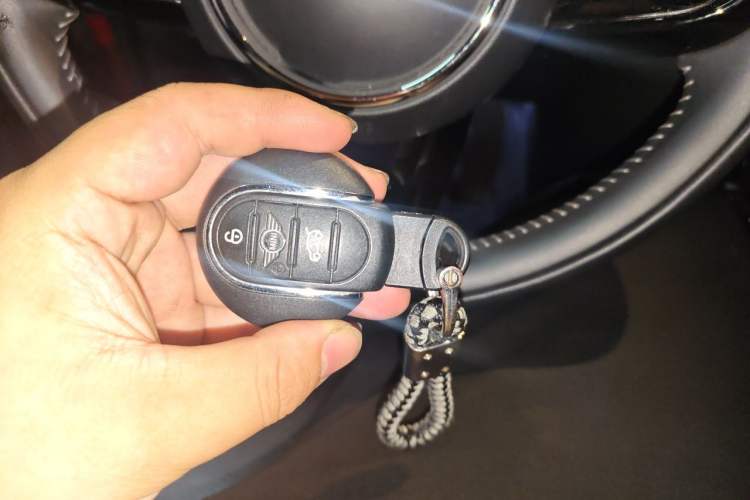 Used MINI 2019 1.5T COOPER Artist Five-Door Edition Vehicle Key