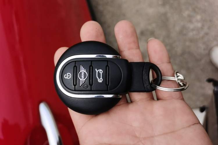 Used MINI 2019 2.0T COOPER S Artist Vehicle Key
