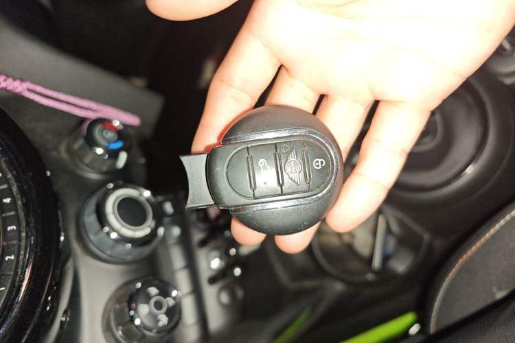 Used MINI 2019 1.5T ONE Five-Door Edition Vehicle Key