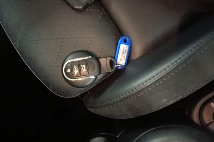 Used MINI 2019 2.0T COOPER S Classic Edition Five-Door Model Vehicle Key