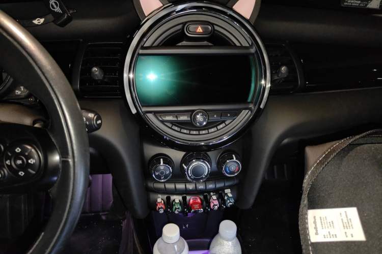 Used MINI 2019 1.5T COOPER Classic Edition Audio And AC Panel