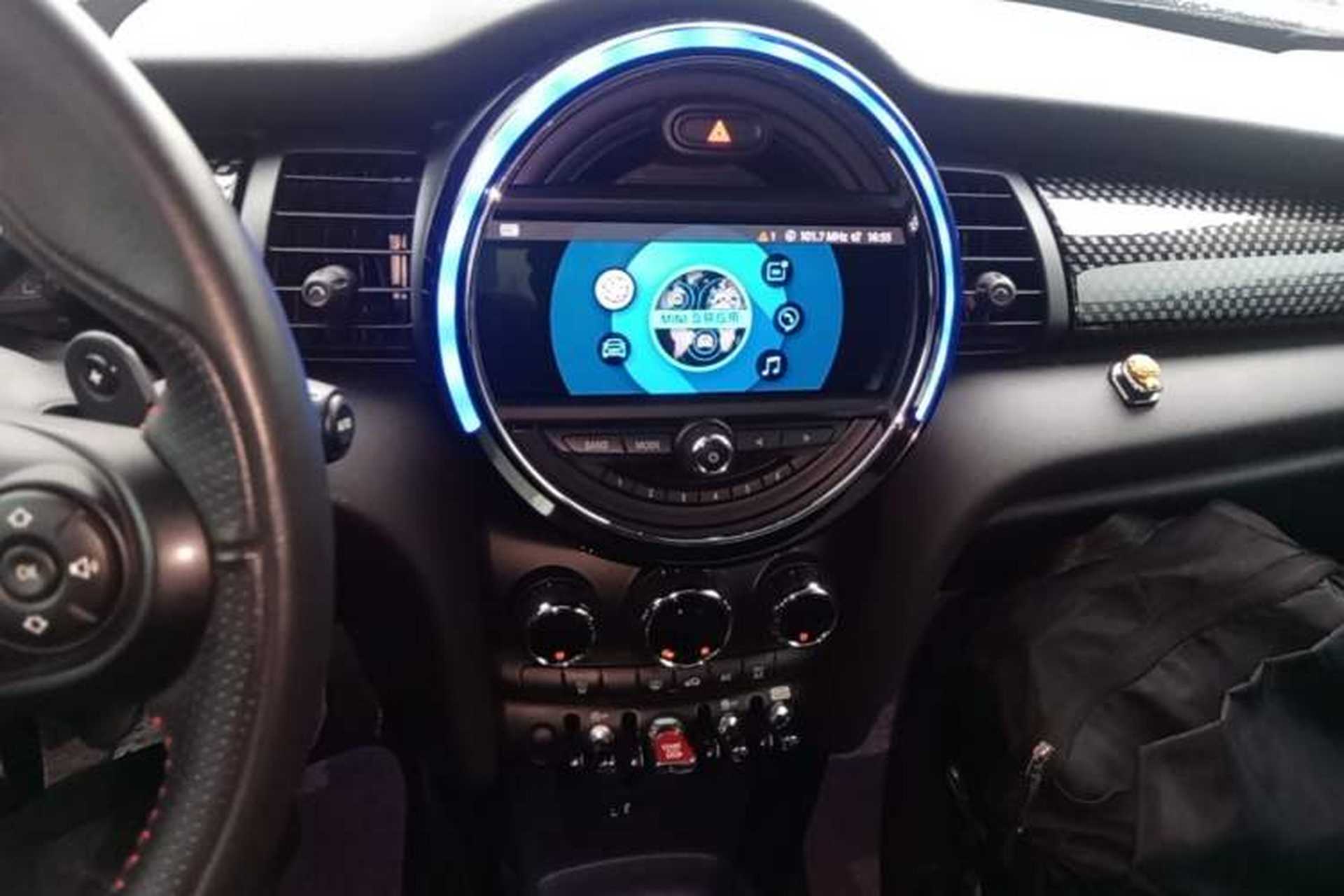 Used MINI 2019 2.0T COOPER S Classic Edition Five-Door Model Audio And AC Panel