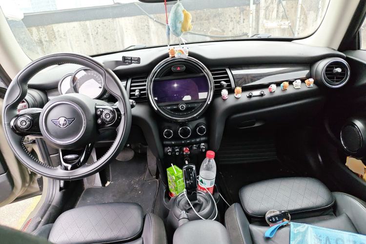 Used MINI 2019 1.5T COOPER Artist Center Console