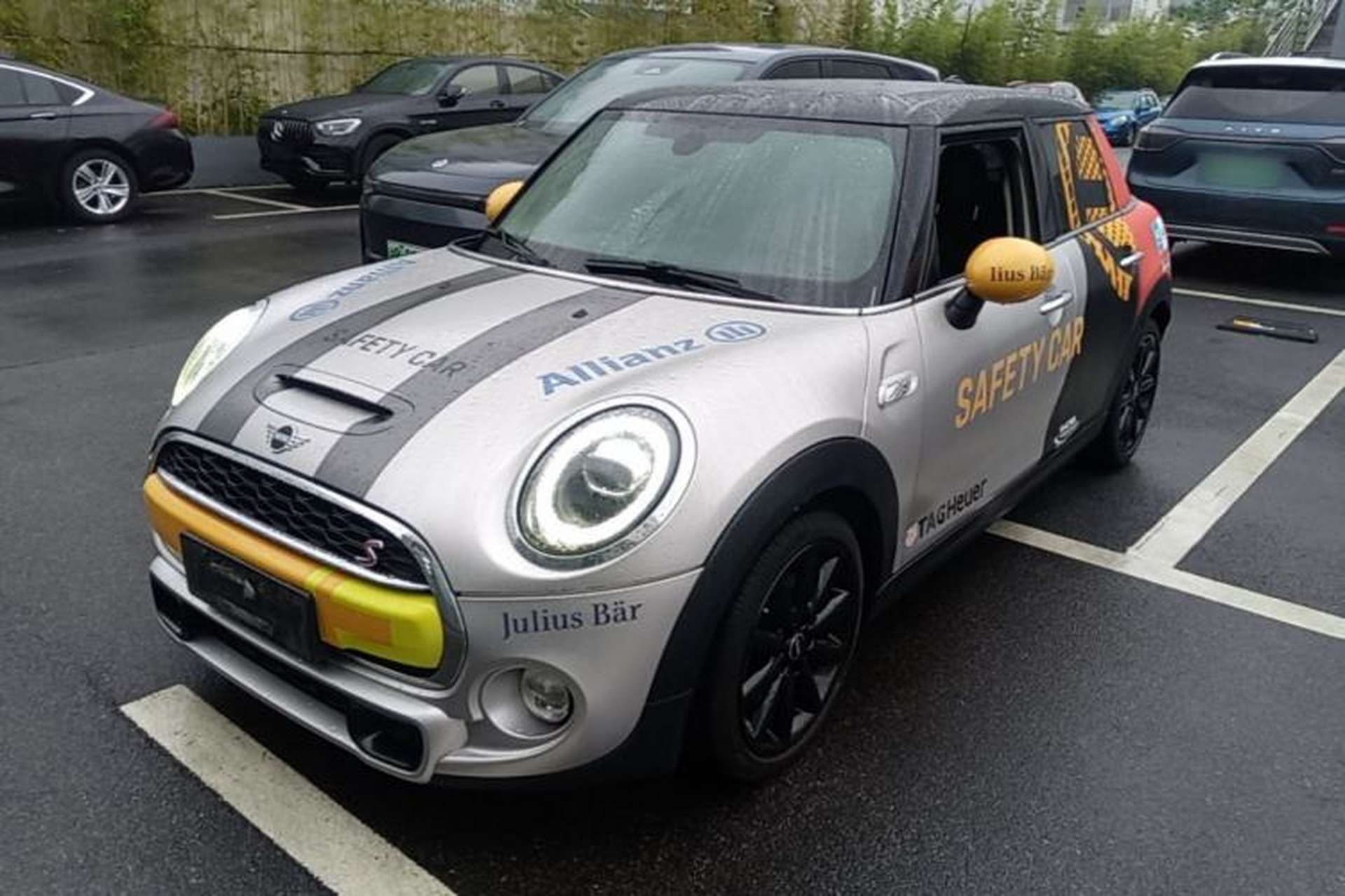 Used MINI 2019 2.0T COOPER S Classic Edition Five-Door Model Front Left 45 Deg