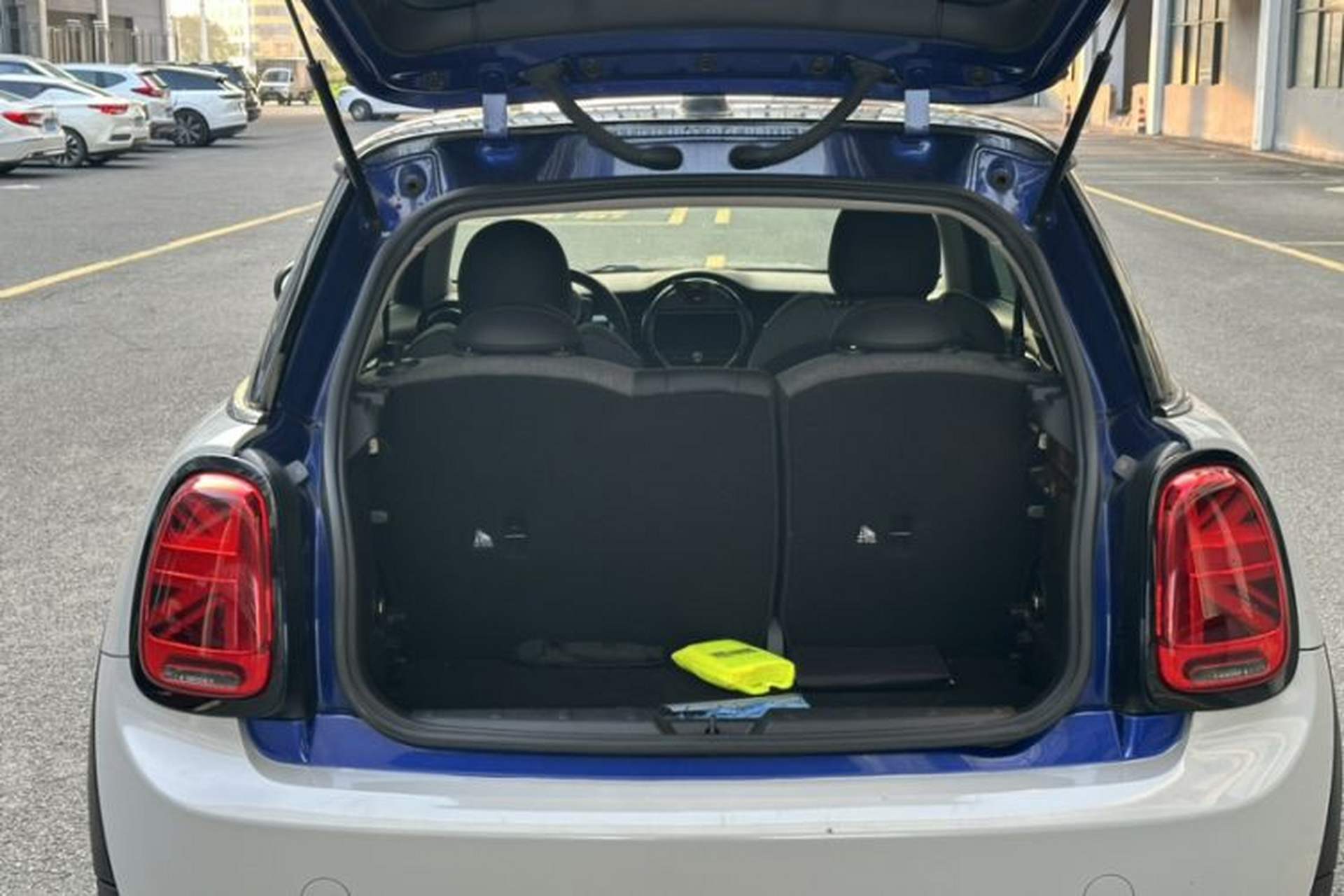Used MINI 2019 1.5T COOPER Classic Edition Interior 6