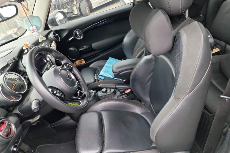 Used MINI 2019 1.5T COOPER Artist Left Front Seat