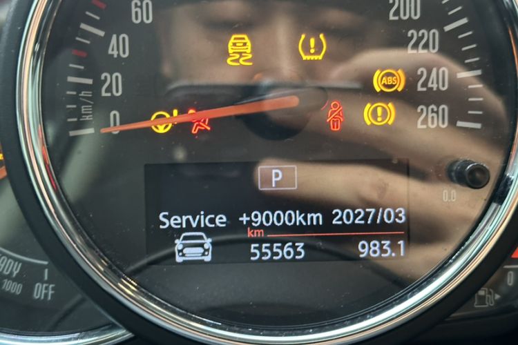 Used MINI 2019 1.5T COOPER Classic Edition Odometer Close Up
