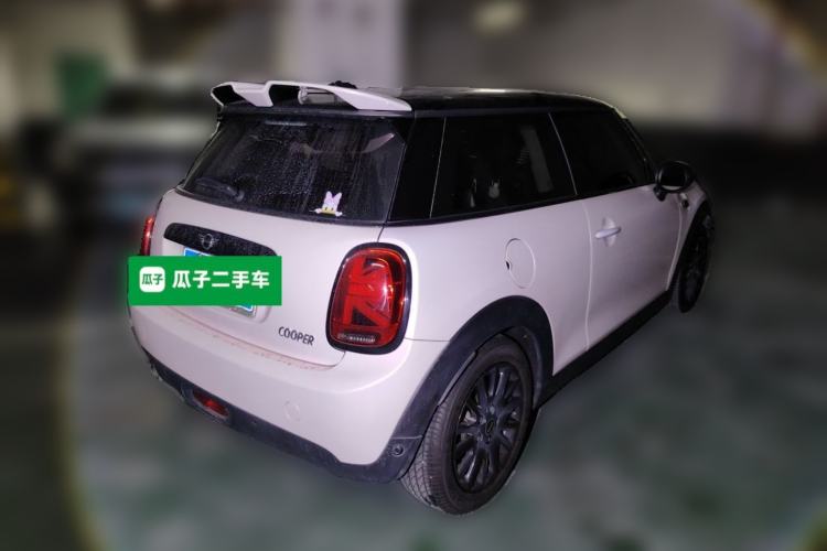 Used MINI 2019 1.5T COOPER Classic Edition Rear Right 45 Deg