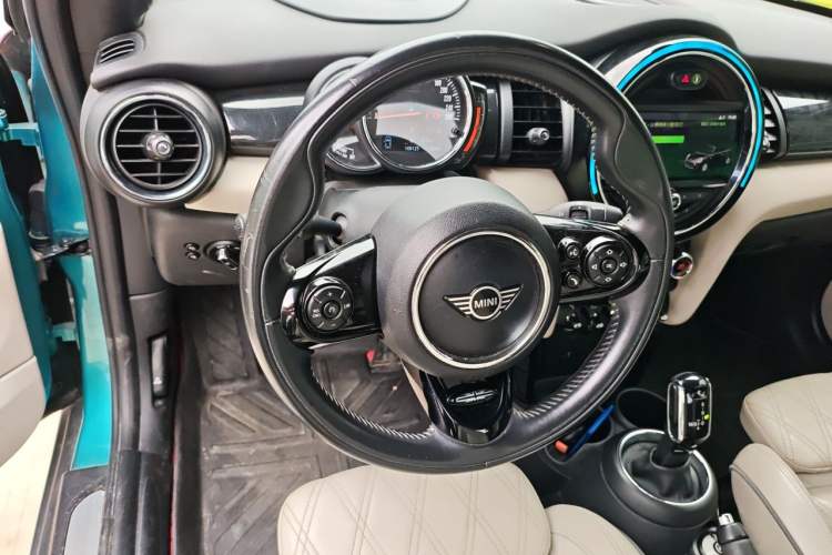 Used MINI 2019 1.5T COOPER CABRIO Artist Steering Wheel
