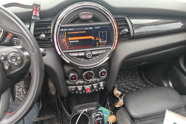 Used MINI 2019 2.0T COOPER S Classic Edition Audio And AC Panel