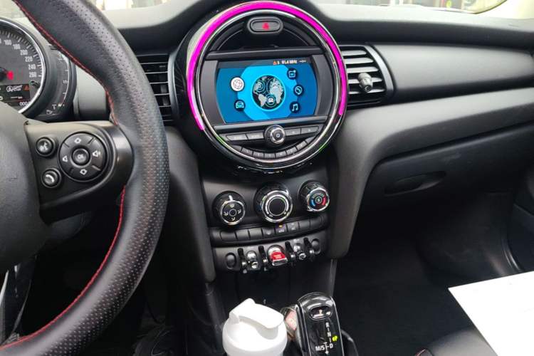 Used MINI 2019 1.5T ONE Audio And AC Panel