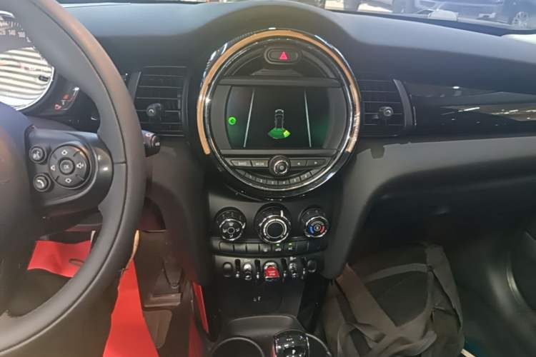 Used MINI 2019 1.5T ONE PLUS Audio And AC Panel